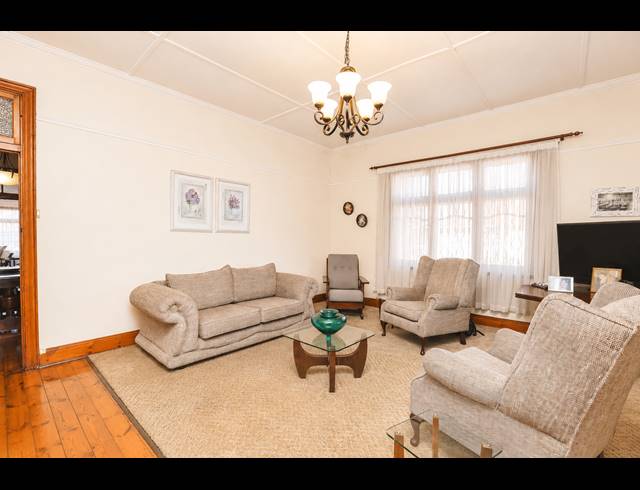 3 BEDROOM HOUSE FOR SALE IN GLENWOOD